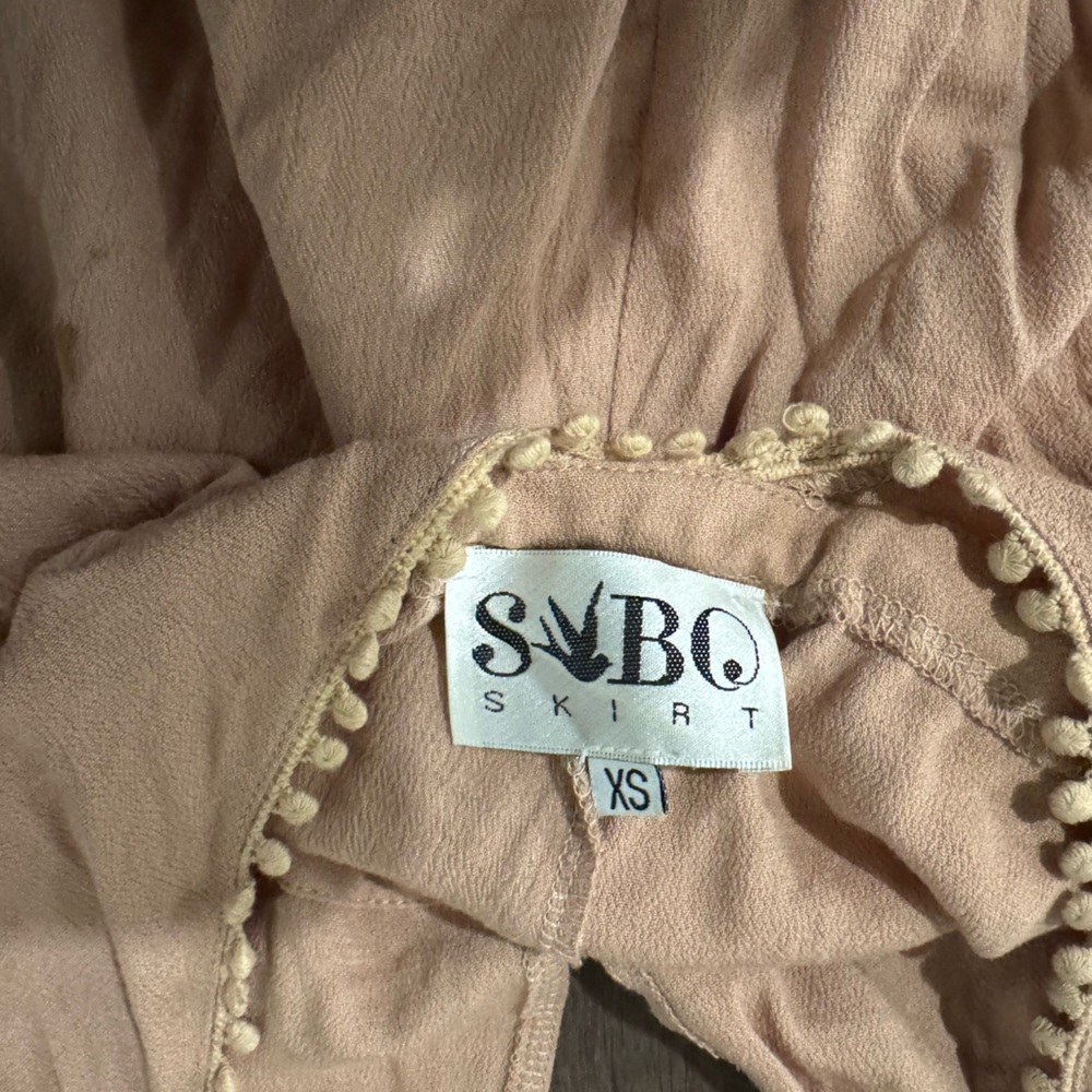 Very flattering romper !! - Picture 4 of 5